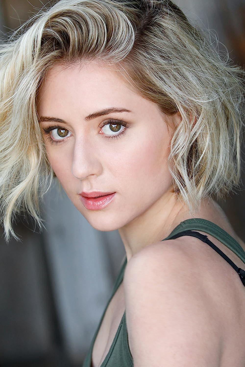 Lizze Broadway Profile